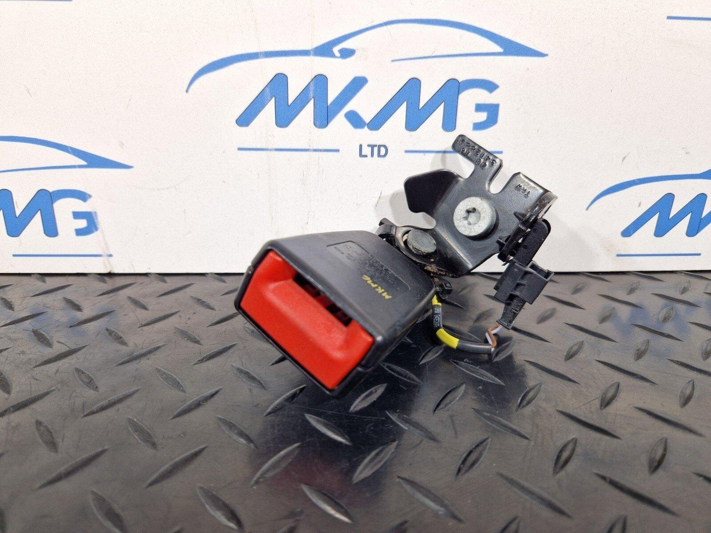 14-21 MERCEDES BENZ C220D W205 REAR LEFT PASSENGER SIDE N/S SEATBELT A2058600369