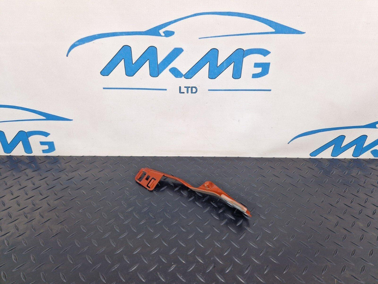 14-21 BMW 2 SERIES GRAN TOURER F45 F46 RIGHT SIDE BONNET STRUT HOLDER 7300532