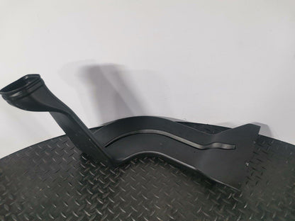 12-18 MERCEDES A-CLASS W176 GENUINE FRONT RIGHT O/S AIR VENT PIPE A2468310246