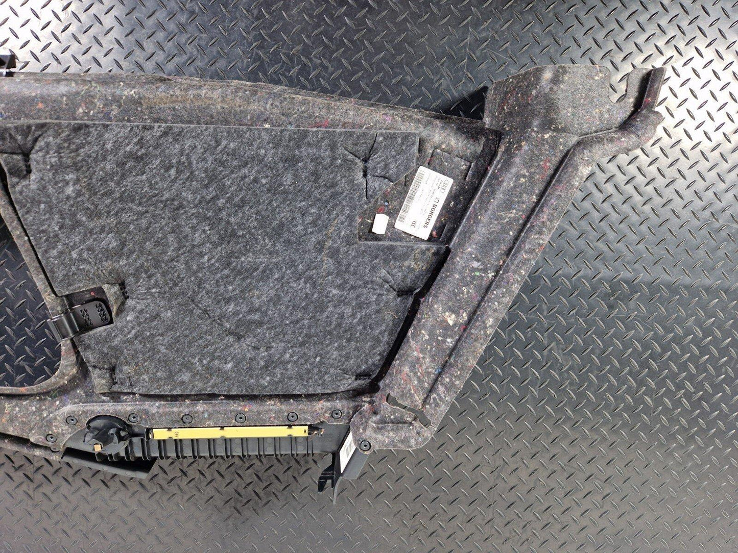 16-23 AUDI A5 F5 SPORTBACK S-LINE BOOT COMPARTMENT PANEL LEFT 8W8863879