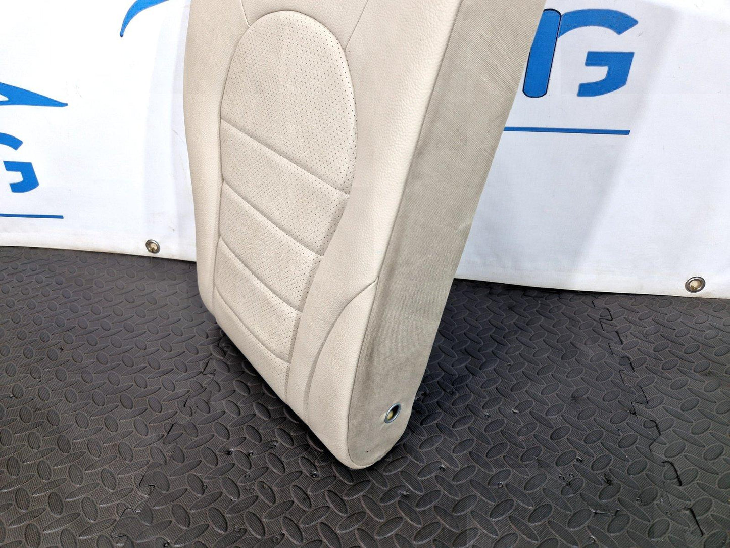 14-21 MERCEDES C CLASS SALOON W205 REAR RIGHT O/S LEATHER SEAT BACKREST BEIGE