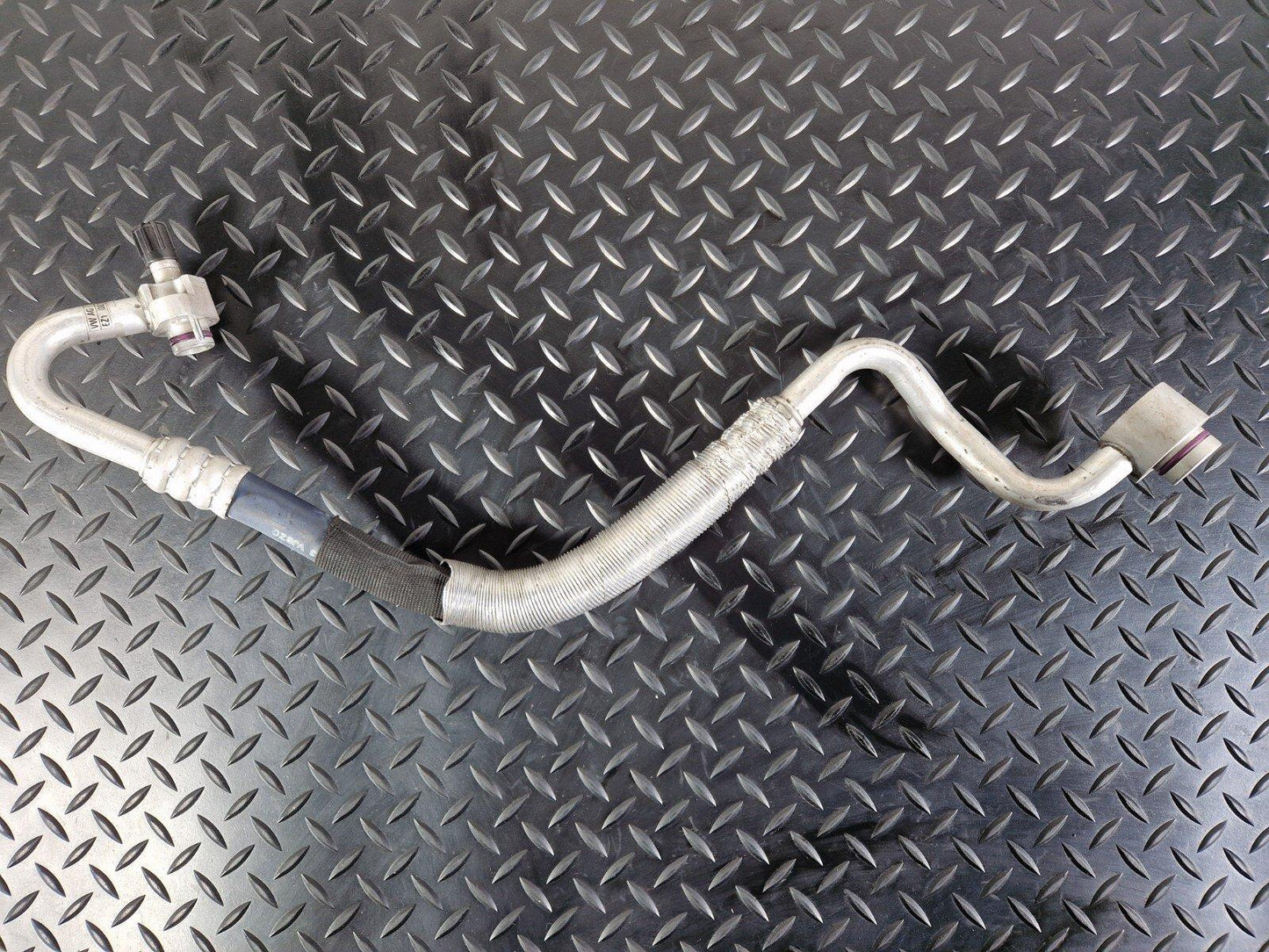 10-18 AUDI A7 4G S-LINE GENUINE A/C AIR CONDITIONING PIPE HOSE LINE 4G0260707P