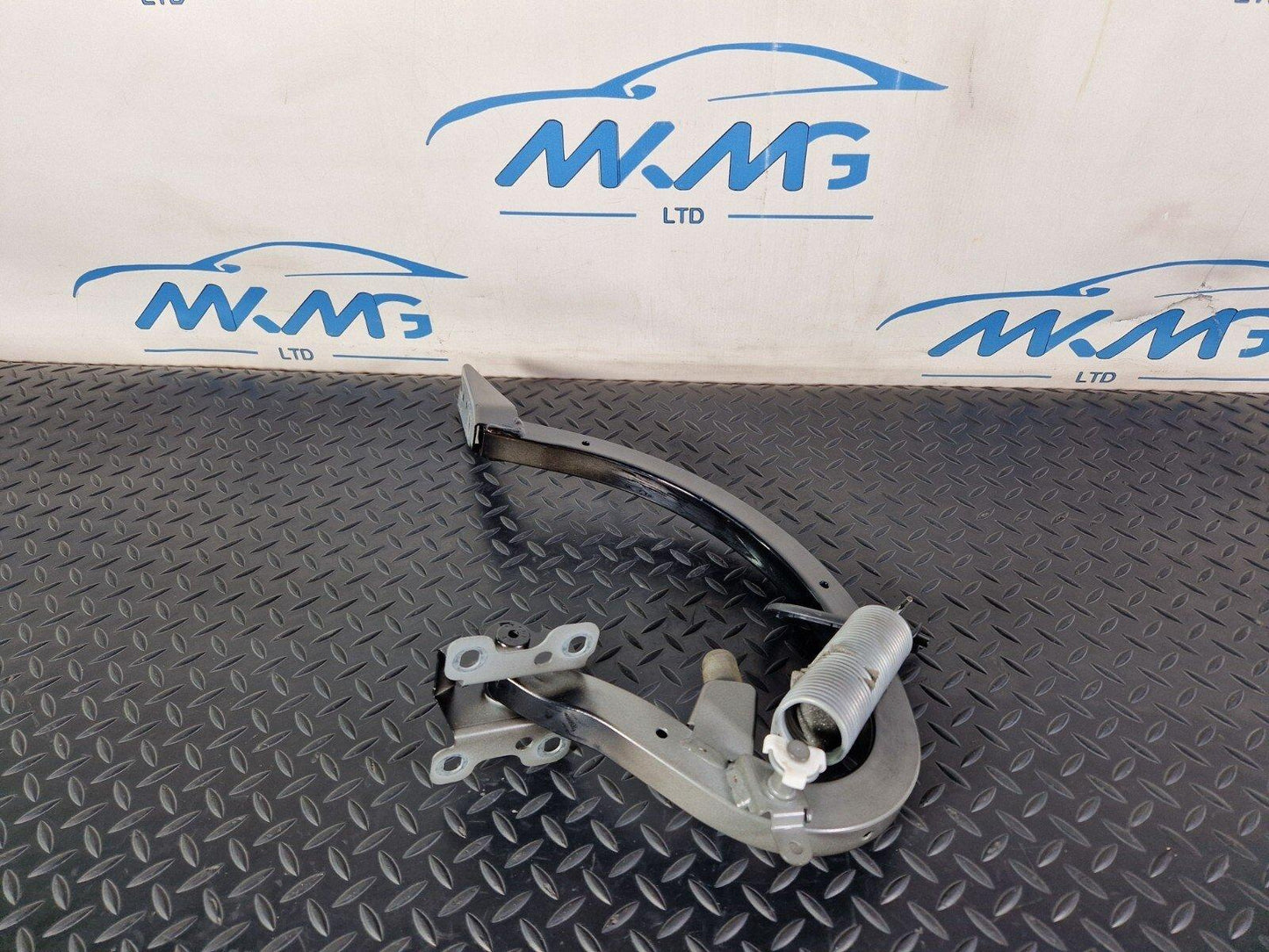 16-24 AUDI A5 F5 COUPE GENUINE REAR TAILGATE BOOTLID HINGE LEFT SIDE 8W6827301