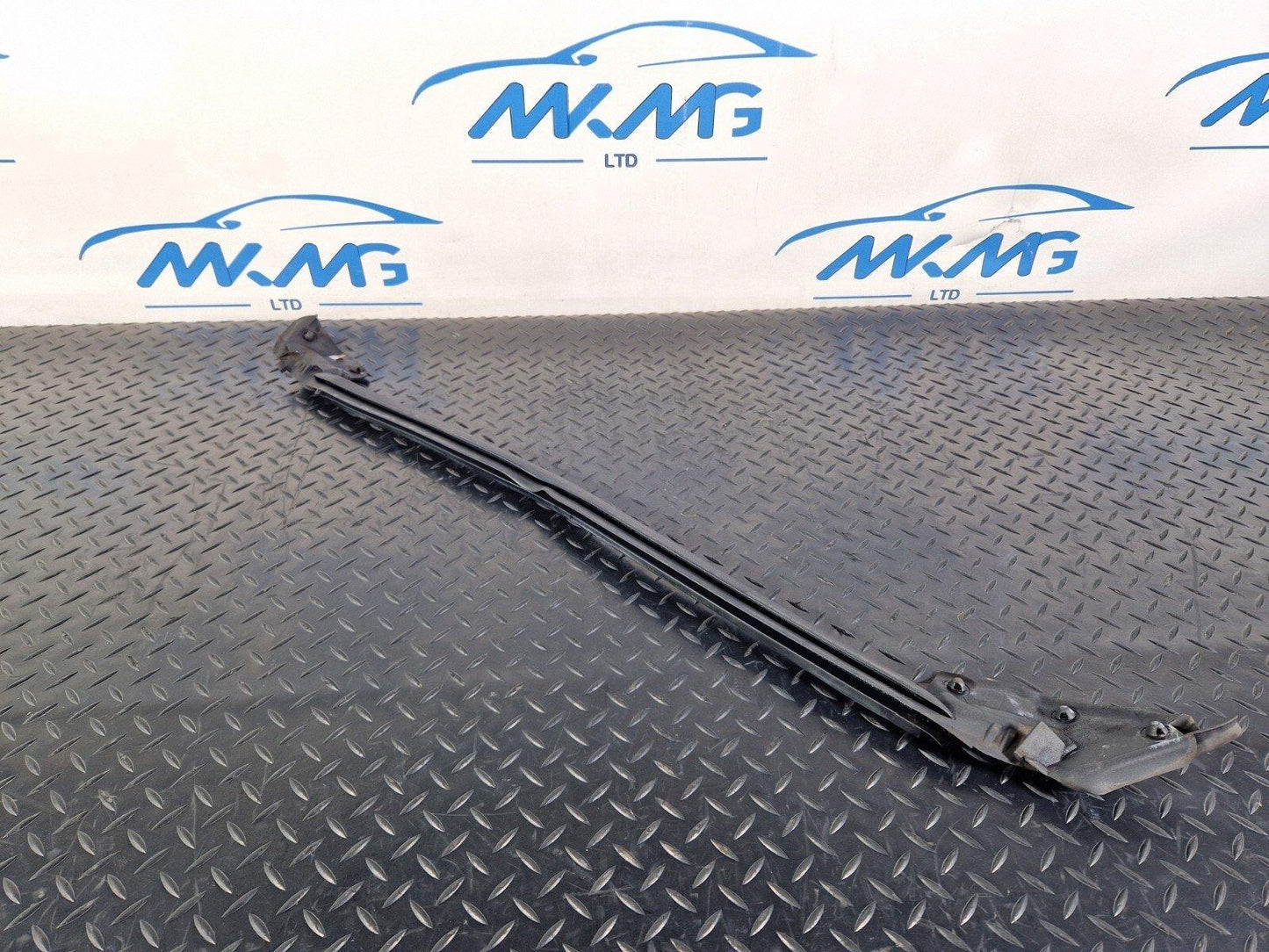 16-23 AUDI A5 F5 SPORTBACK REAR RIGHT DOOR WINDOW APERTURE RUBBER SEAL 8W8839480