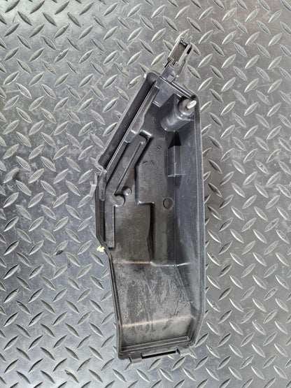 20-24 BMW 1 2 SERIES F40 GENUINE ECU ENGINE BOX COVER 8581751
