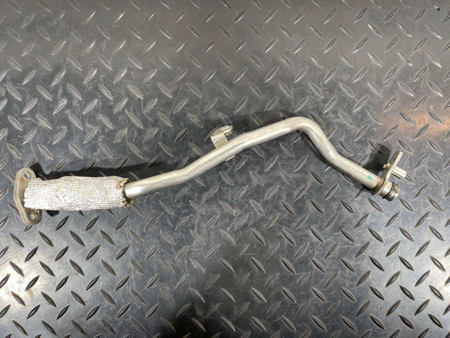 14-21 MERCEDES BENZ C300h W205 TURBO OIL RETURN PIPE A6541807800