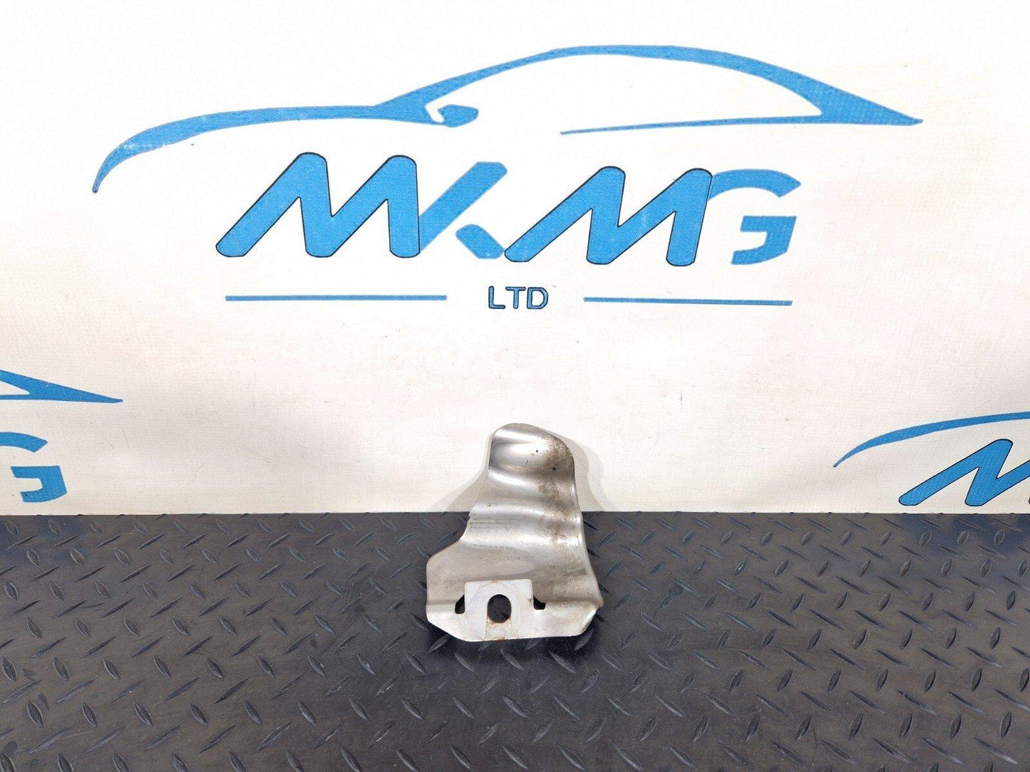 14-21 MERCEDES BENZ C220 W205 FUEL FILLER NECK BRACKET PROTECT SHEET A2054750046