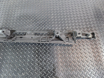 11-19 MERCEDES BENZ ML W166 OEM RIGHT SIDE SKIRT TRIMMING BRACKET A1666980227