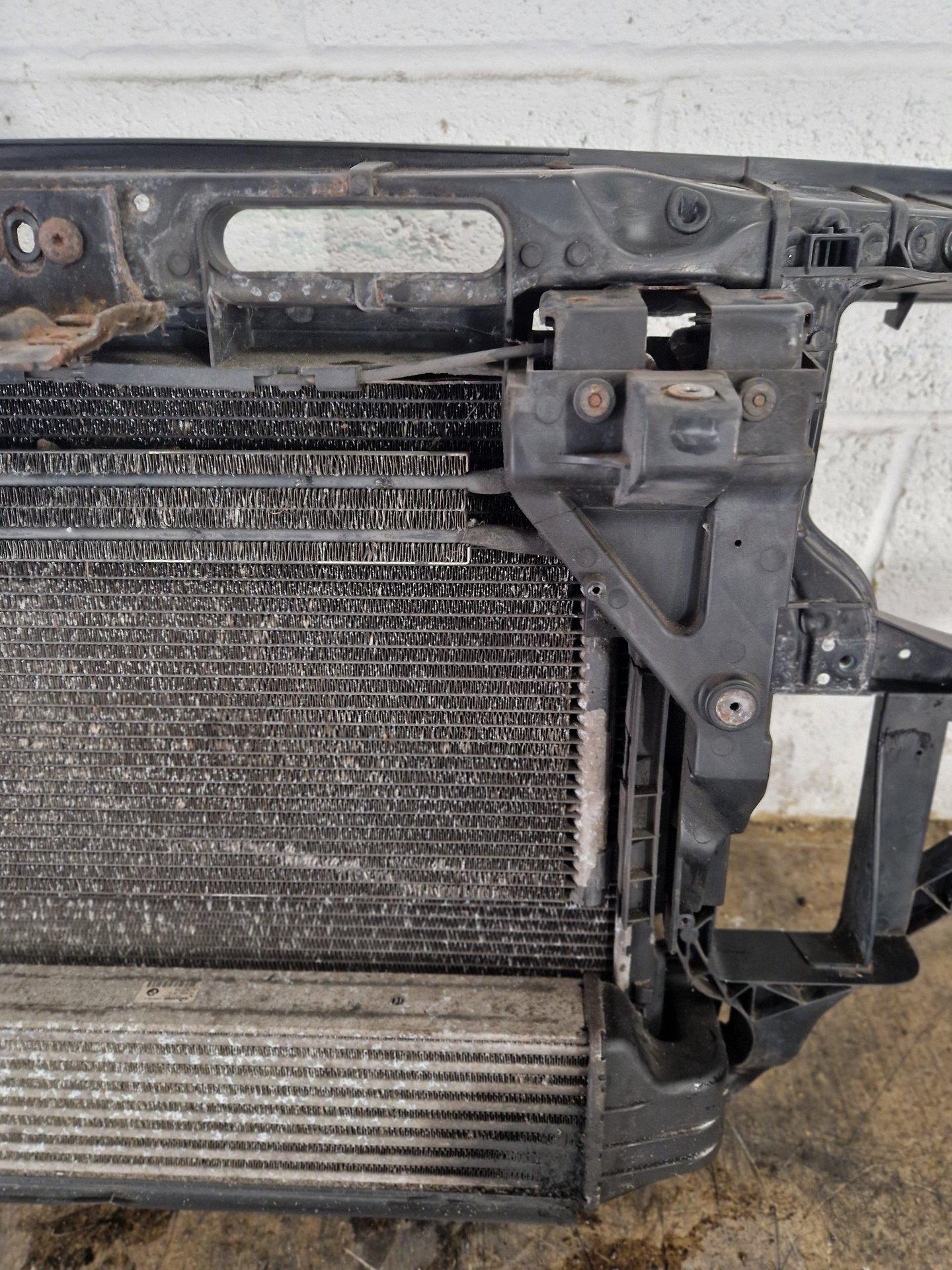 BMW X3 E83 SUV Genuine Radiator Rad Pack Slam Panel 6925702 7788136