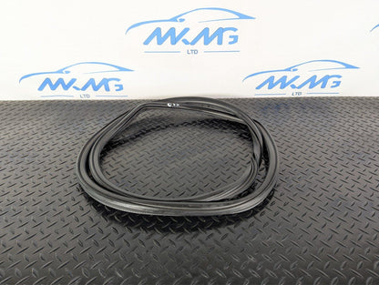 16-19 AUDI A4 B9 SALOON OEM REAR DOOR RUBBER SEAL FITS LEFT & RIGHT 8W5833721B