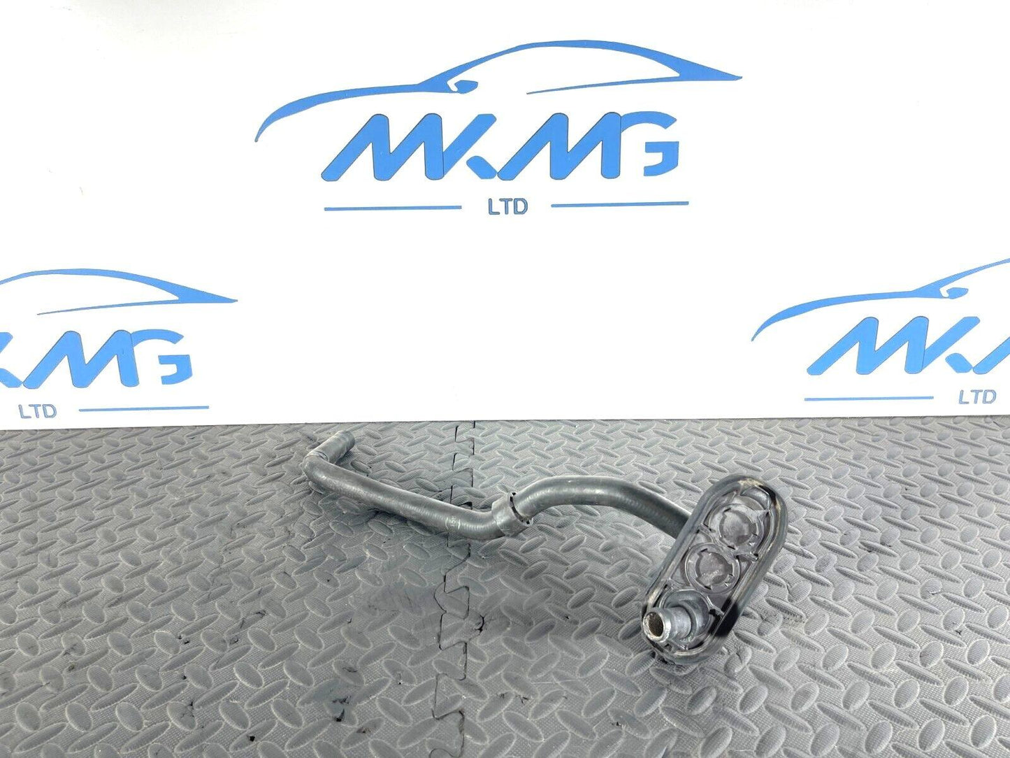 16-19 AUDI A4 B9 GENUINE 1.4 TFSI CVNA PETROL ENGINE COOLANT PIPE 8W0819332AA