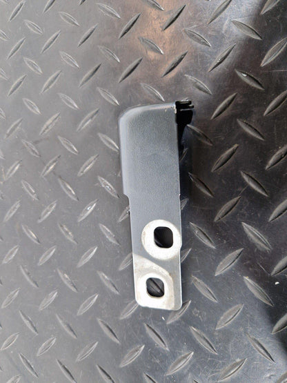 16-19 AUDI A4 AVANT B9 S-LINE GENUINE FRONT DRIVER SIDE WING BRACKET 8W0821434B