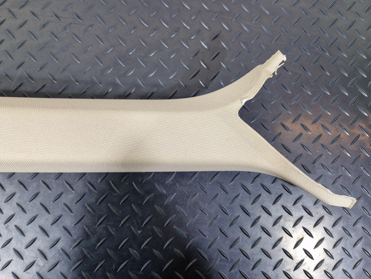 16-24 AUDI A5 F5 COUPE GENUINE FRONT RIGHT UPPER A-PILLAR TRIM 8W6867234