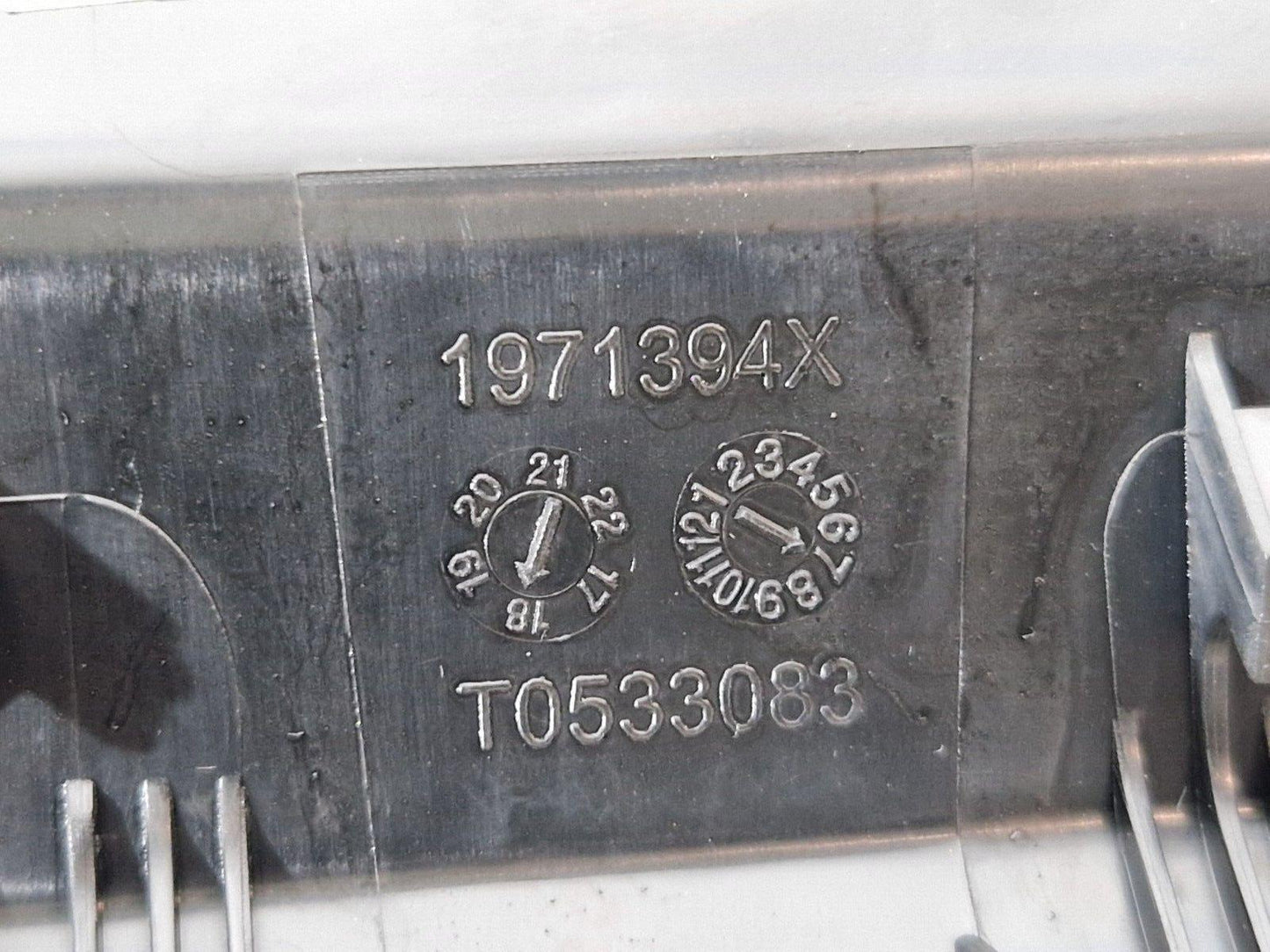 18-ON MERCEDES BENZ SPRINTER W907 OEM DISPLAY TRIM DASHBOARD A9106897100