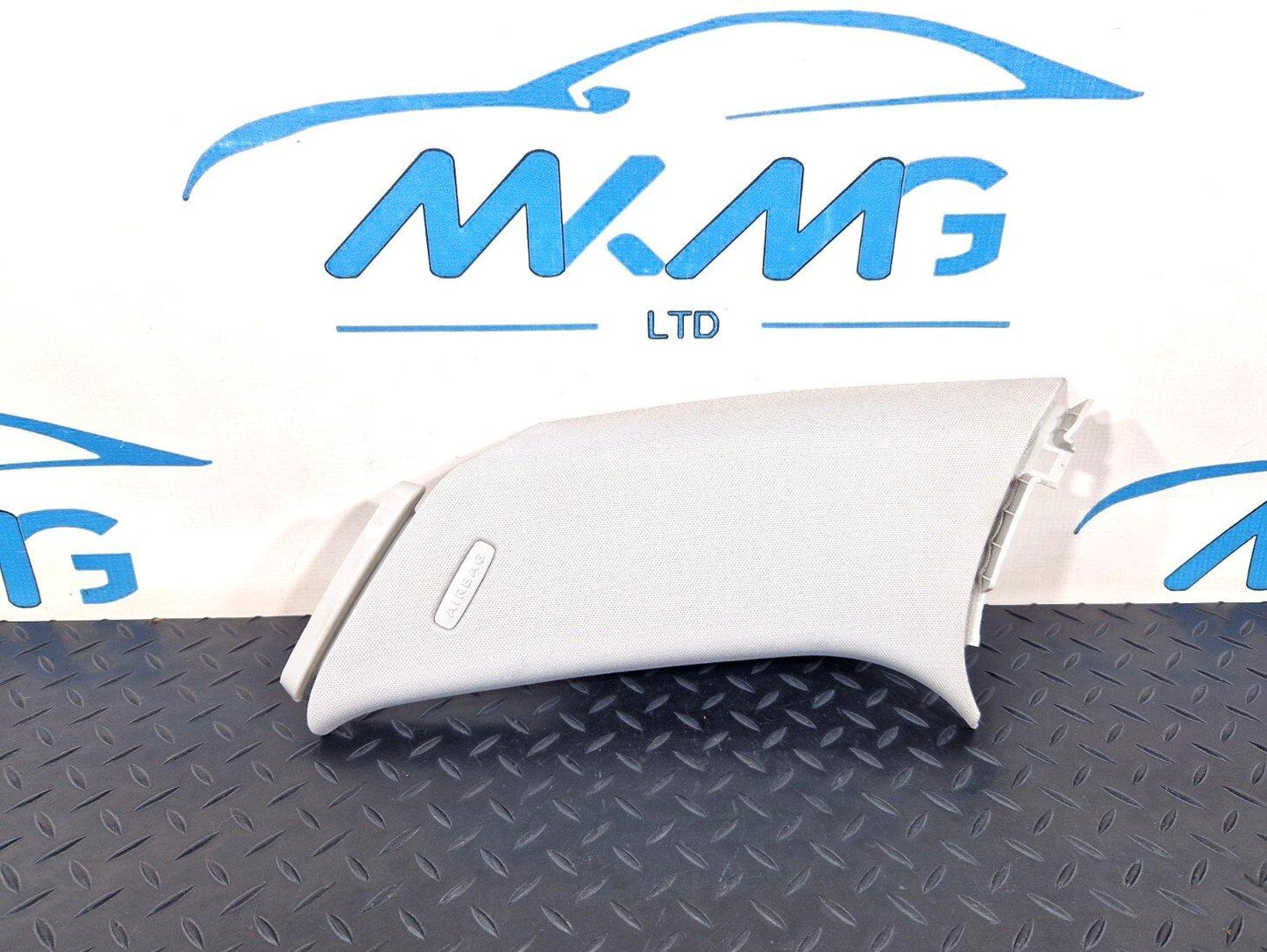 14-21 MERCEDES BENZ C200d W205  C-PILLAR TRIM RIGHT SIDE A2056904604