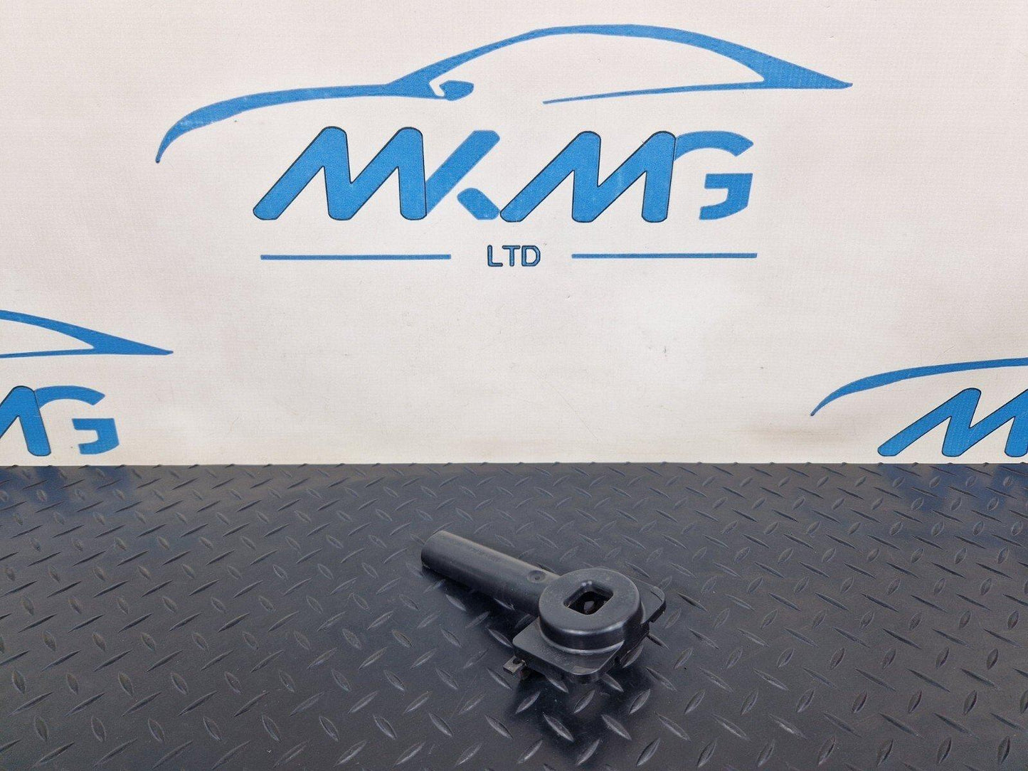 10-18 AUDI A7 4G S-LINE GENUINE COOLANT REGULATOR SUPPORT 4G0805201