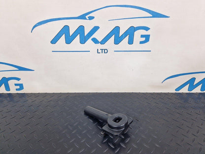 10-18 AUDI A7 4G S-LINE GENUINE COOLANT REGULATOR SUPPORT 4G0805201