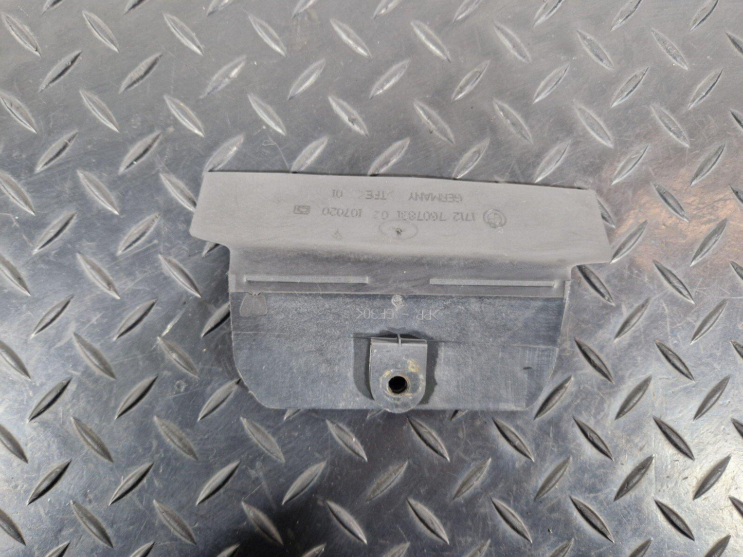 11-18 BMW 6 SERIES F06 RADIATOR CLIP RAD RUBBER MOUNT 7607831
