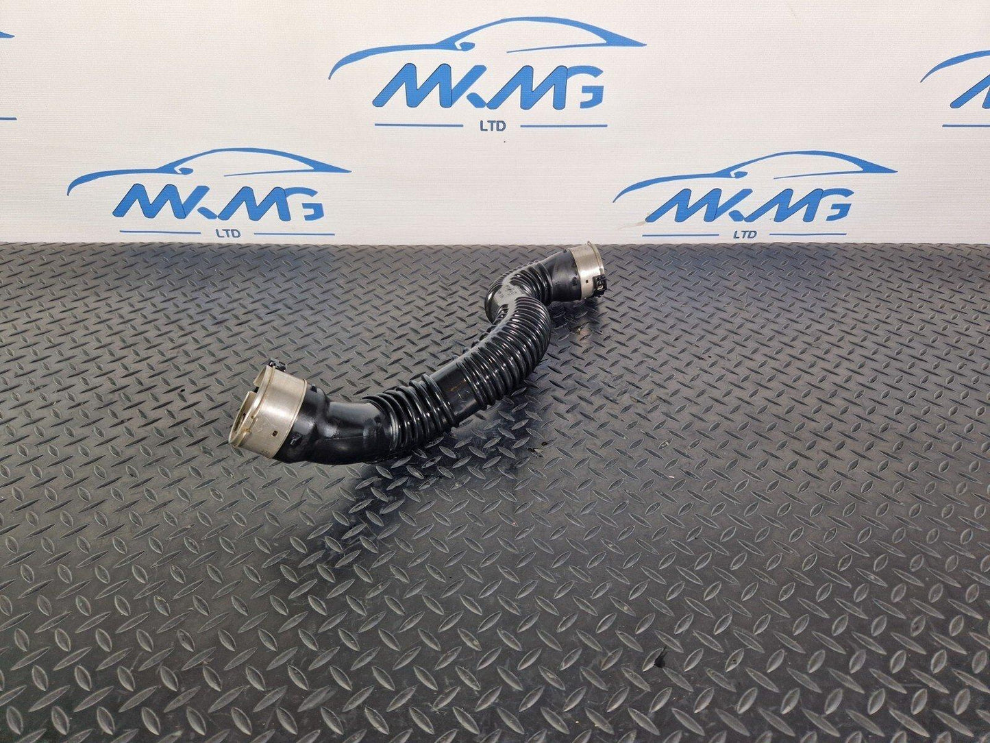 14-20 MERCEDES BENZ GLA 200 X156 OEM INTERCOOLER PIPE A2465200001