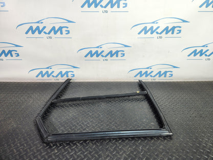 Land Rover Range Rover Evoque L551 SUV Front Left Door Window Rubber Frame XC940