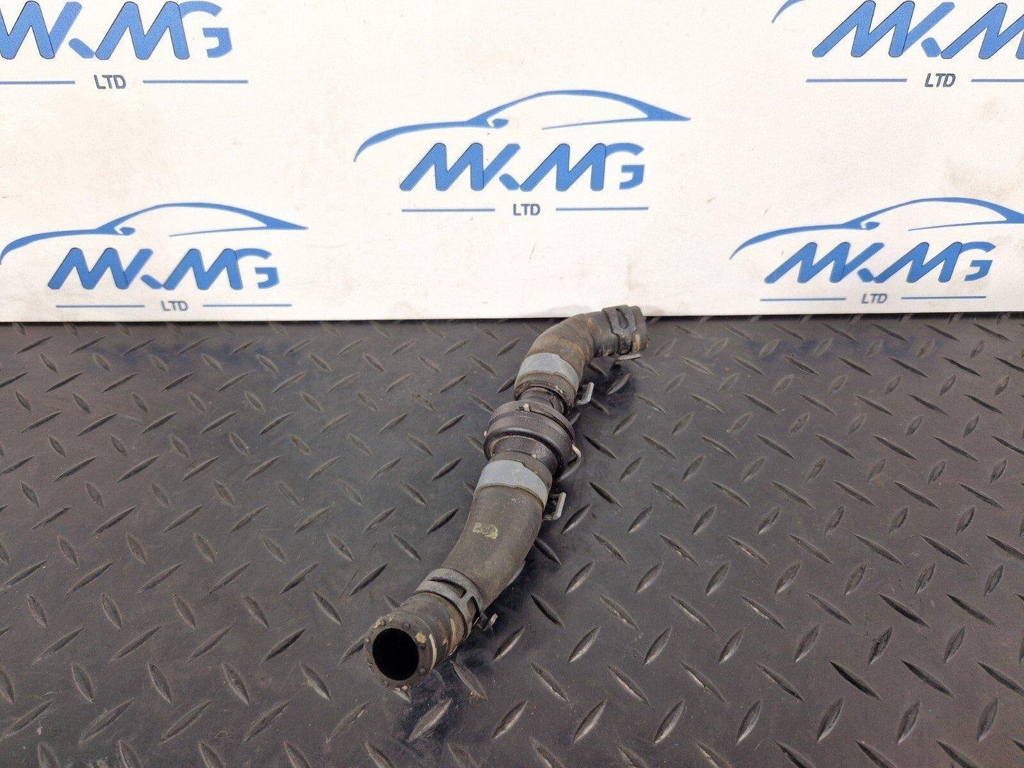 16-19 AUDI A4 B9 GENUINE WATER COOLANT PIPE 8W0122449M