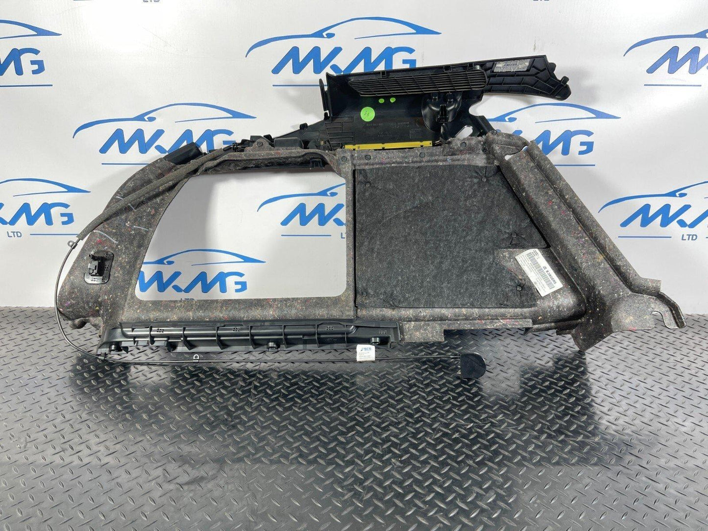 16-19 AUDI A4 B9 STATE GENUINE REAR RIGHT DRIVER SIDE BOOT TRIM PANEL 8W9863880