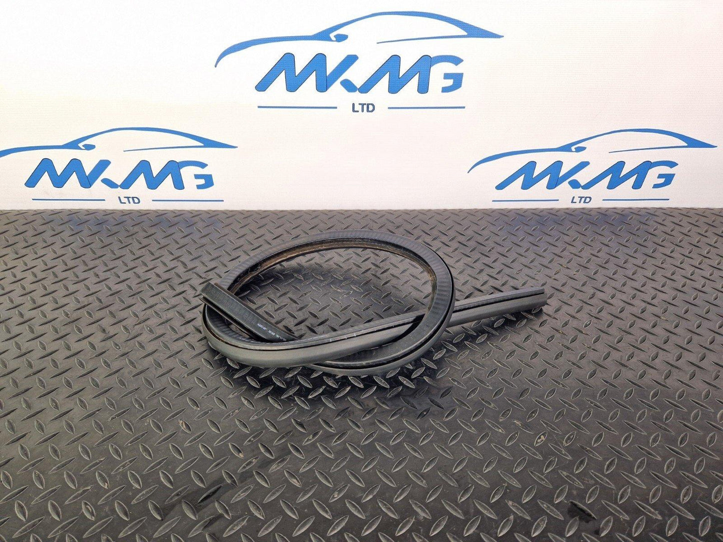 15-18 AUDI A7 4G OEM REAR LOWER DOOR RUBBER SEAL FITS LEFT & RIGHT 4G8833707A