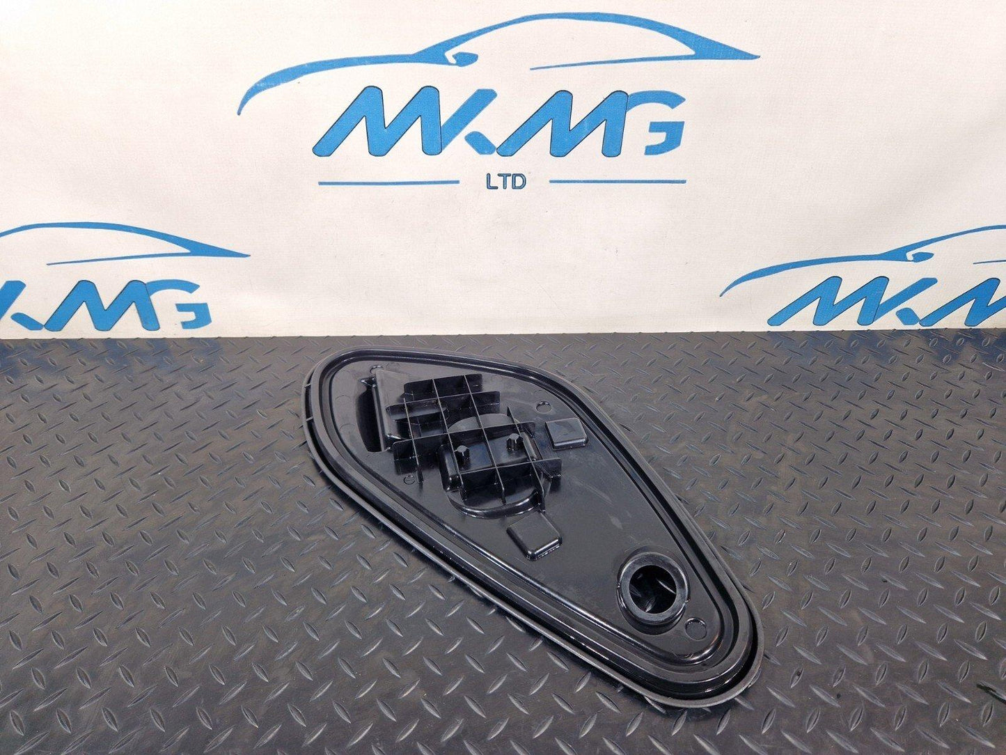 16-24 AUDI A5 F5 PASSENGER SIDE INNER DOOR PANEL COVER 8W6837915