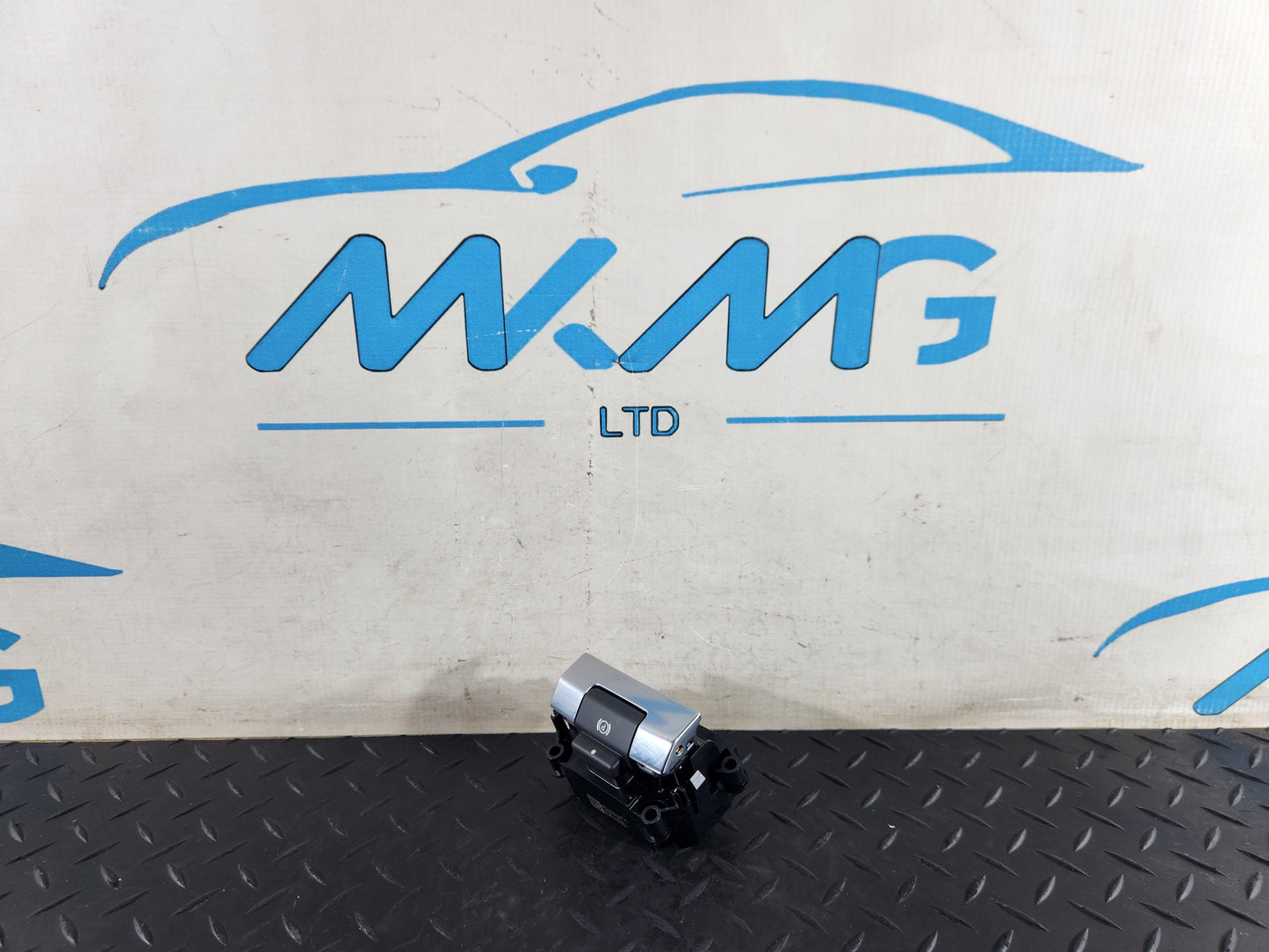 Land Rover Range Rover Evoque SUV Parking Brake Control Switch K8D22B623AA