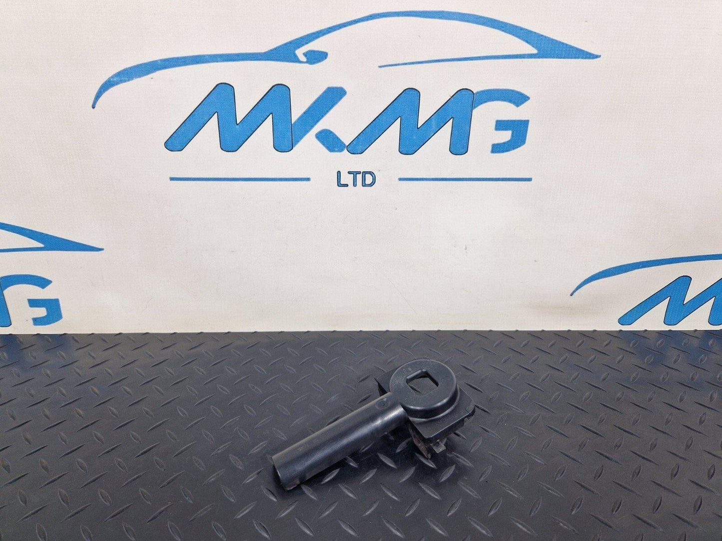 10-18 AUDI A7 4G S-LINE GENUINE COOLANT REGULATOR SUPPORT 4G0805201