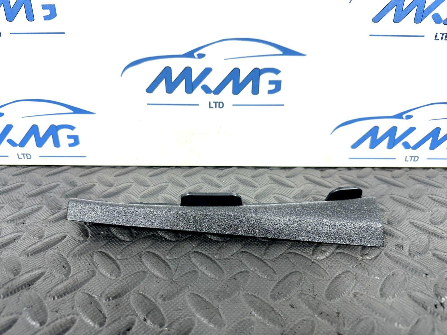 16-19 AUDI A4 B9 SALOON GENUINE LEFT PASSENGER SIDE A PILLAR TRIM 8W0868203