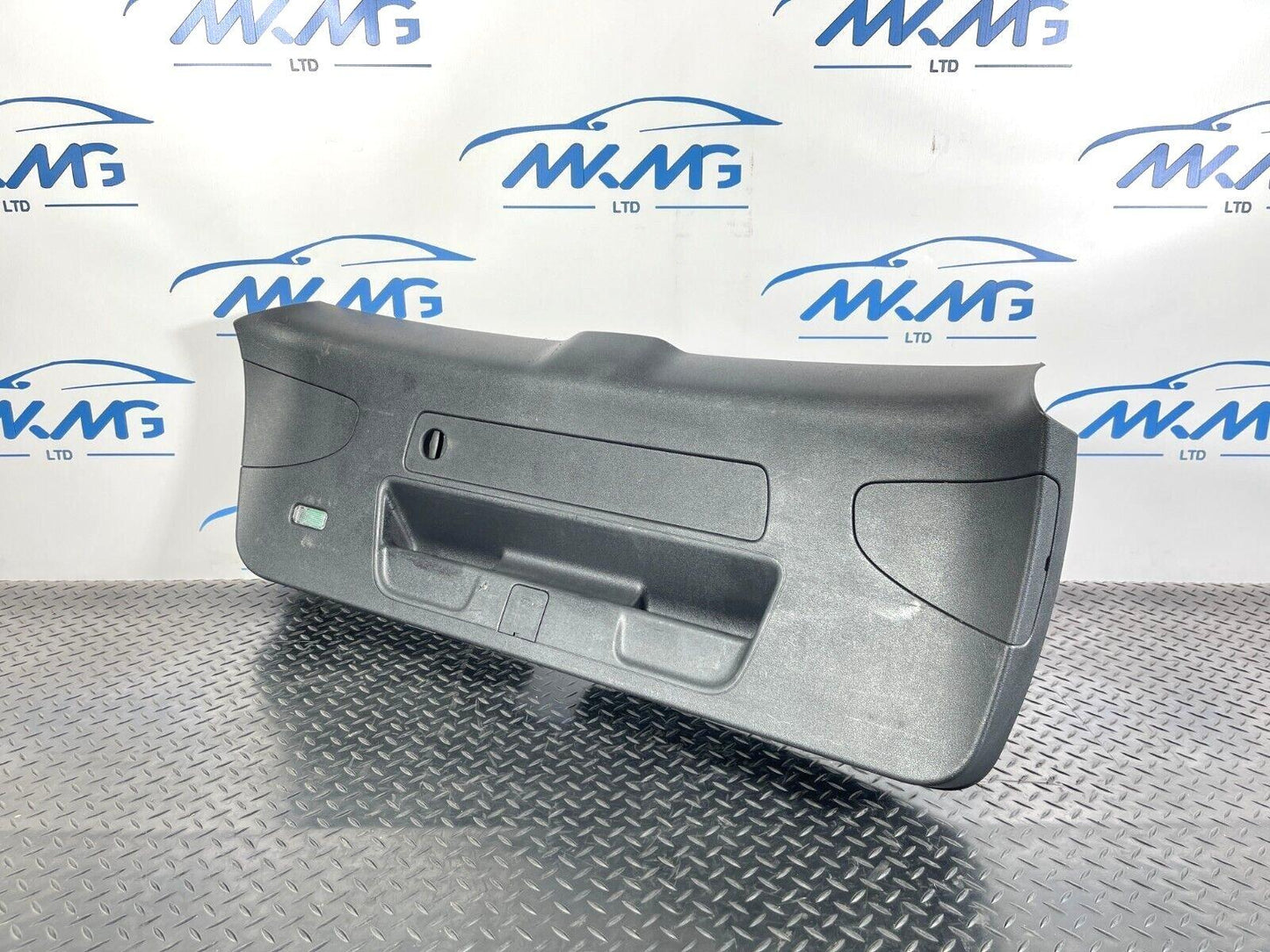 16-19 AUDI A4 B9 AVANT GENUINE BOOTLID/TAILGATE TRIM COVER BLACK 8W9867979