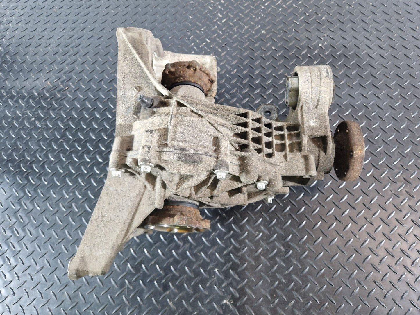 16-19 AUDI A4 B9 QUATTRO 2.0TDI GENUINE REAR DIFF DIFFERENTIAL 0DB500043G