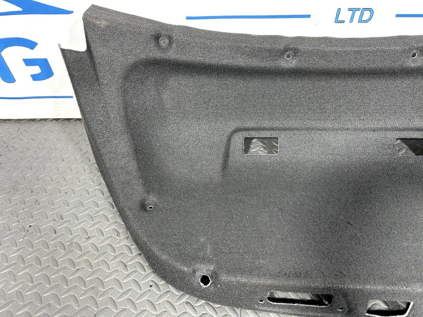 14-21 MERCEDES BENZ C300 W205 SALOON BOOTLID TAILGATE COVER TRIM A2056940025