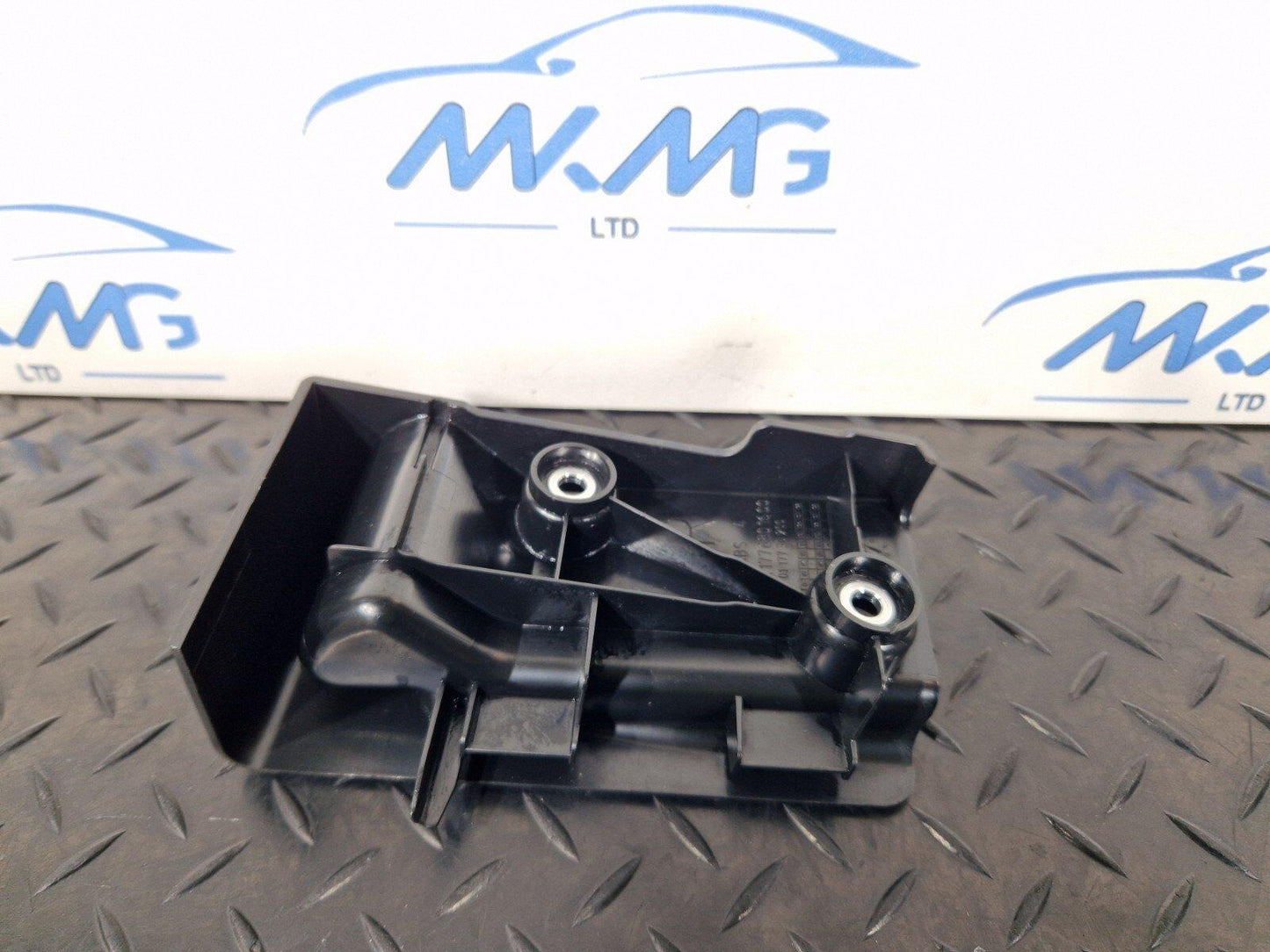 MERCEDES BENZ A CLASS W177 TRUNK BOOT HITCH RIGHT TRIM PANEL A1776801600