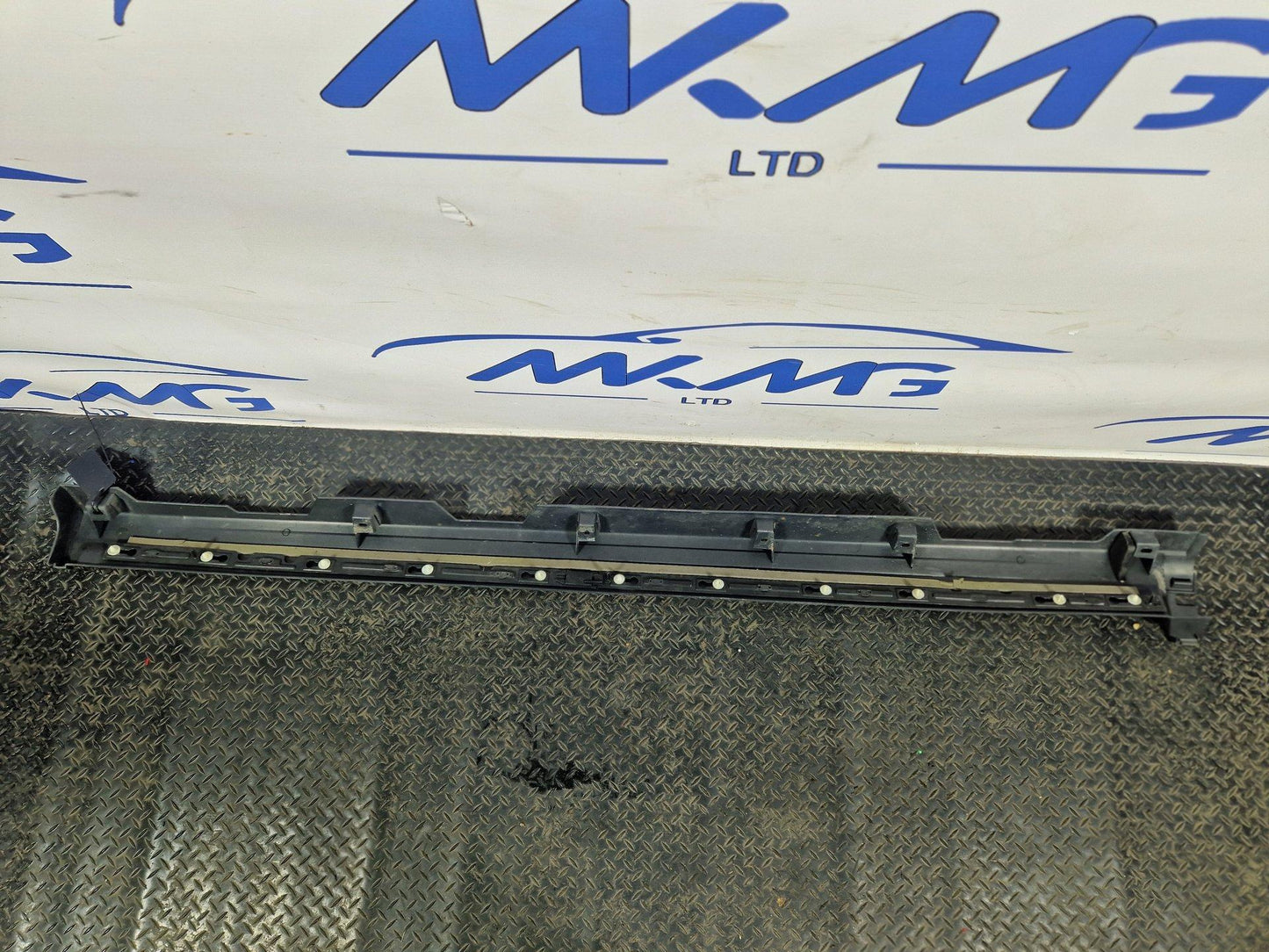 Land Rover Discovery Sport Side Skirt Sill Right Side Genuine FK7210154AD