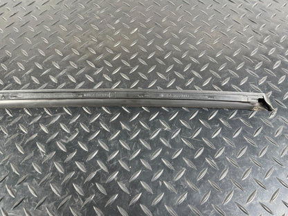 16-23 AUDI A5 SPORTBACK FRONT RIGHT  WINDSHIELD WATER DEFLECTOR STRIP 8W6854328B