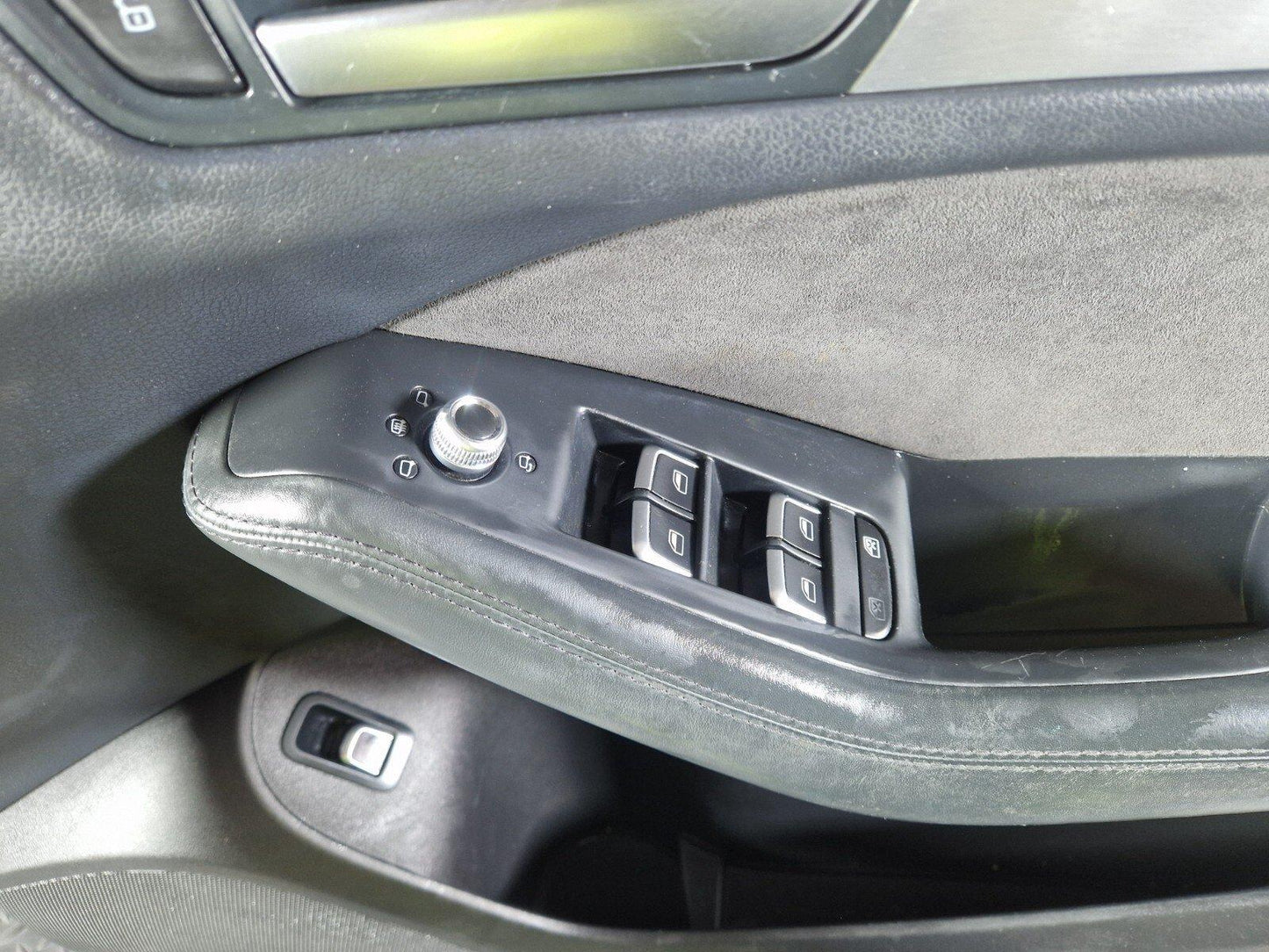 12-17 AUDI Q5 8R OEM FRONT RIGHT O/S DOOR CARD PANEL ALCANTARA TRIM 4G2867104B