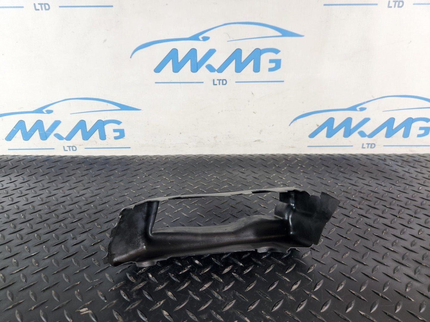10-18 VW TOUAREG 7P GENUINE RADIATOR AIR GUIDE DUCT LEFT SIDE 7P6121395