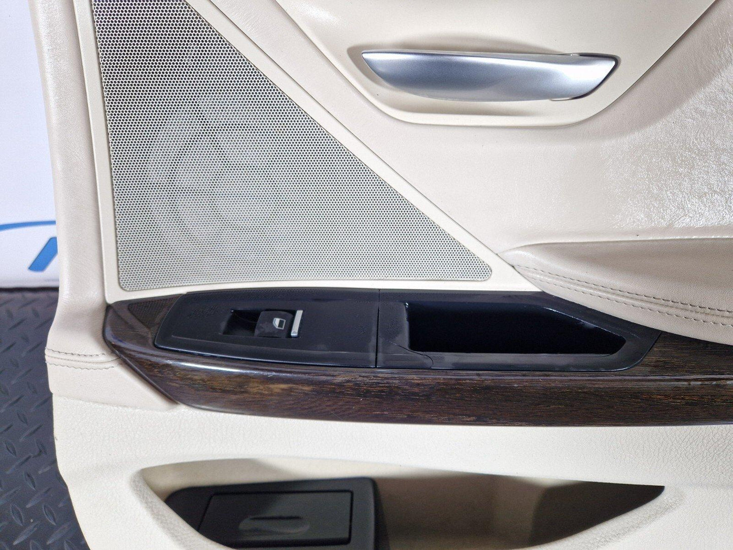 11-18 BMW 6 SERIES F06 CREAM REAR RIGHT DRIVER SIDE LEATHER DOOR CARD