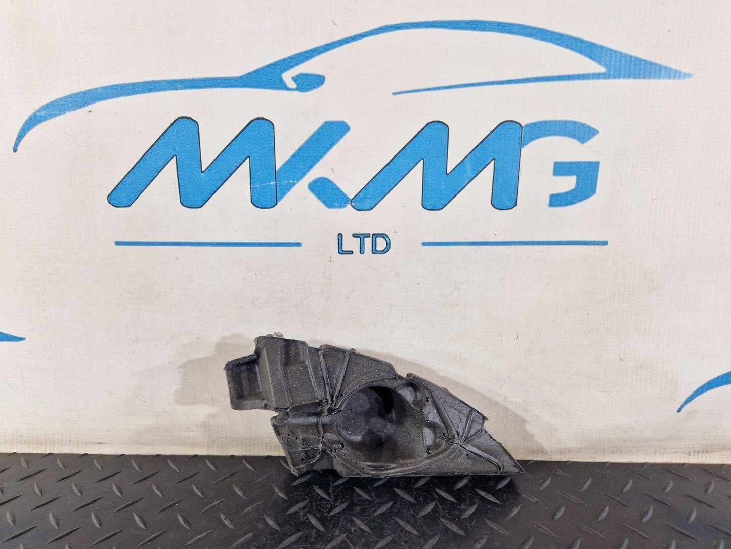11-19 MERCEDES BENZ ML W166 RIGHT DOOR TRIANGLE SPEAKER A1667200244