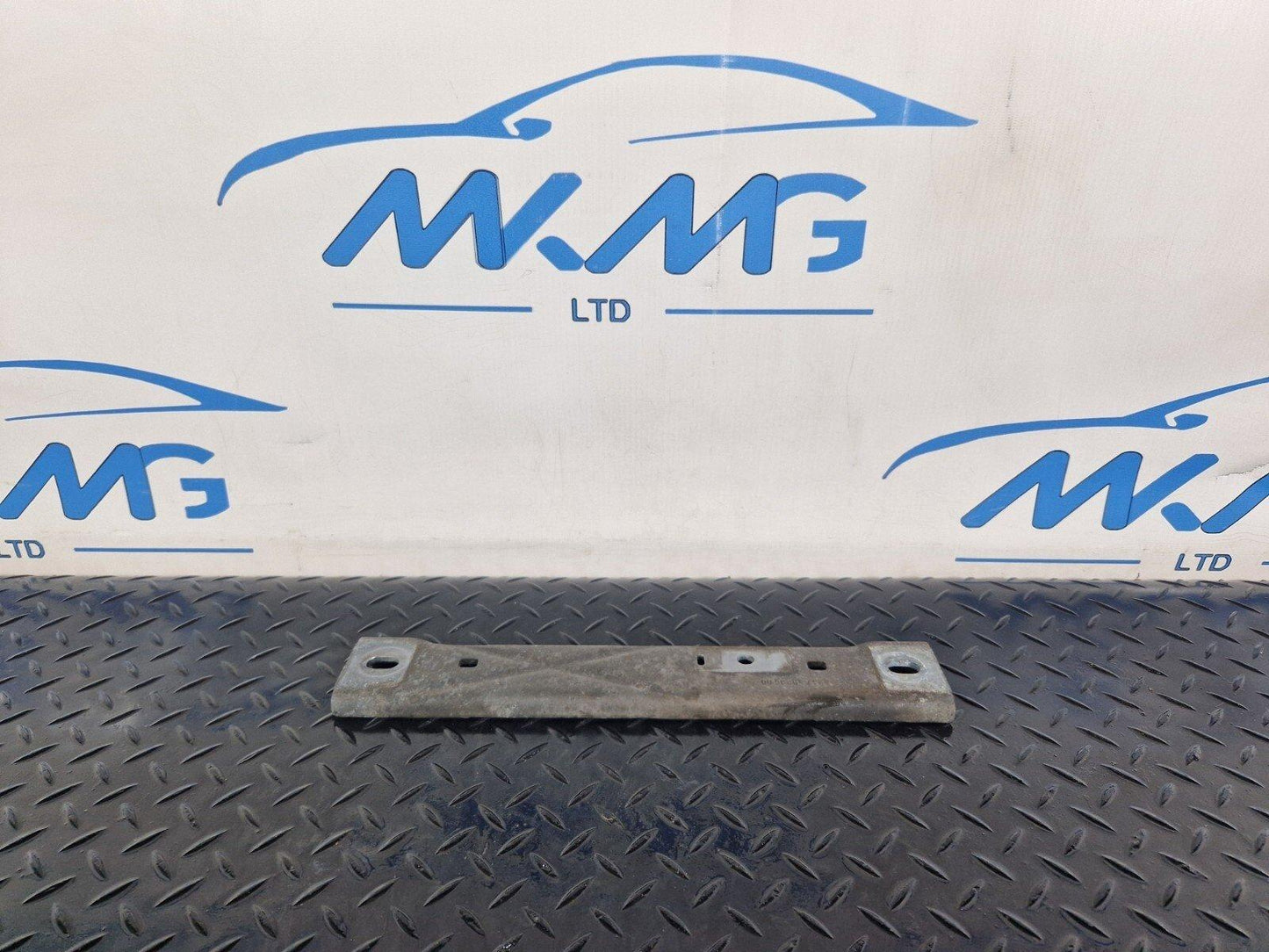 19-ON MERCEDES BENZ CLA C118 REAR EXHAUST GAS LINE HOLDER A2474921600