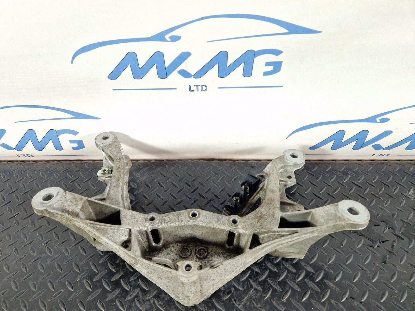 16-24 AUDI A5 F5 COUPE GENUINE MANUAL GEARBOX TRANSMISSION BRACKET 8W0399262AD