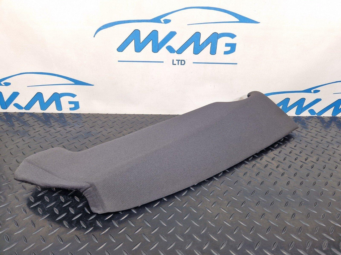 16-19 AUDI A4 B9 REAR RIGHT DRIVER SIDE BOLSTER 8W0885704