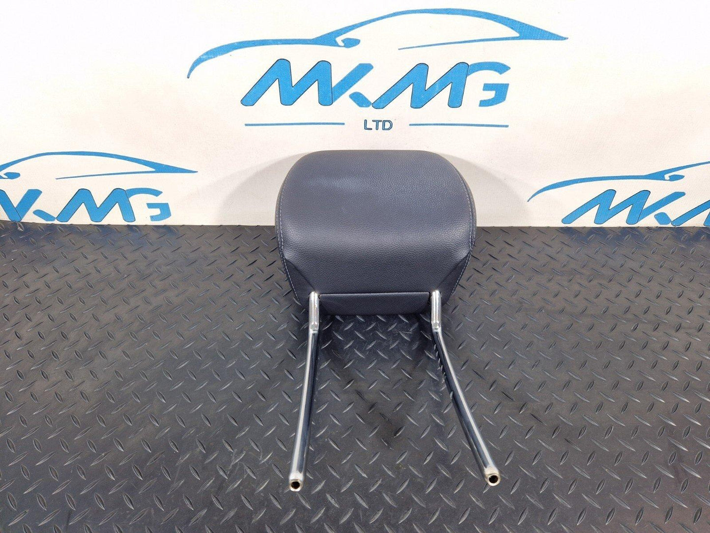 14-20 MERCEDES BENZ GLA200 X156 GENUINE FRONT SEAT HEADREST FITS LEFT & RIGHT