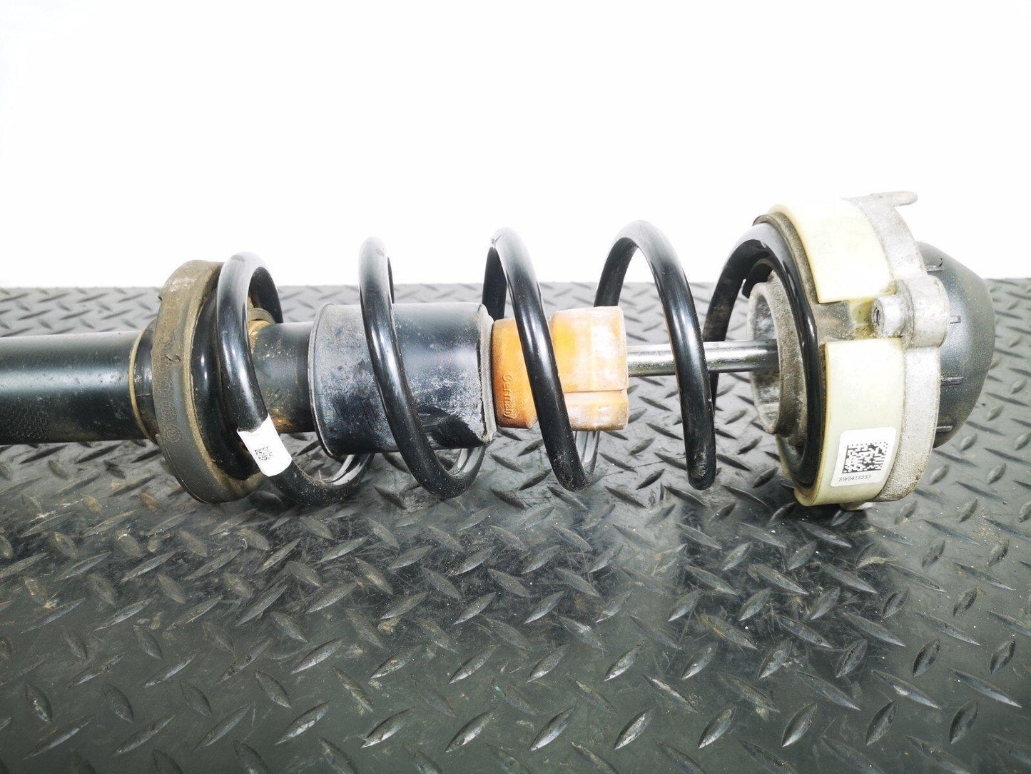 16-19 AUDI A4 B9 GENUINE FRONT RIGHT O/S SHOCK ABSORBER 8W0413031T 8W0031T