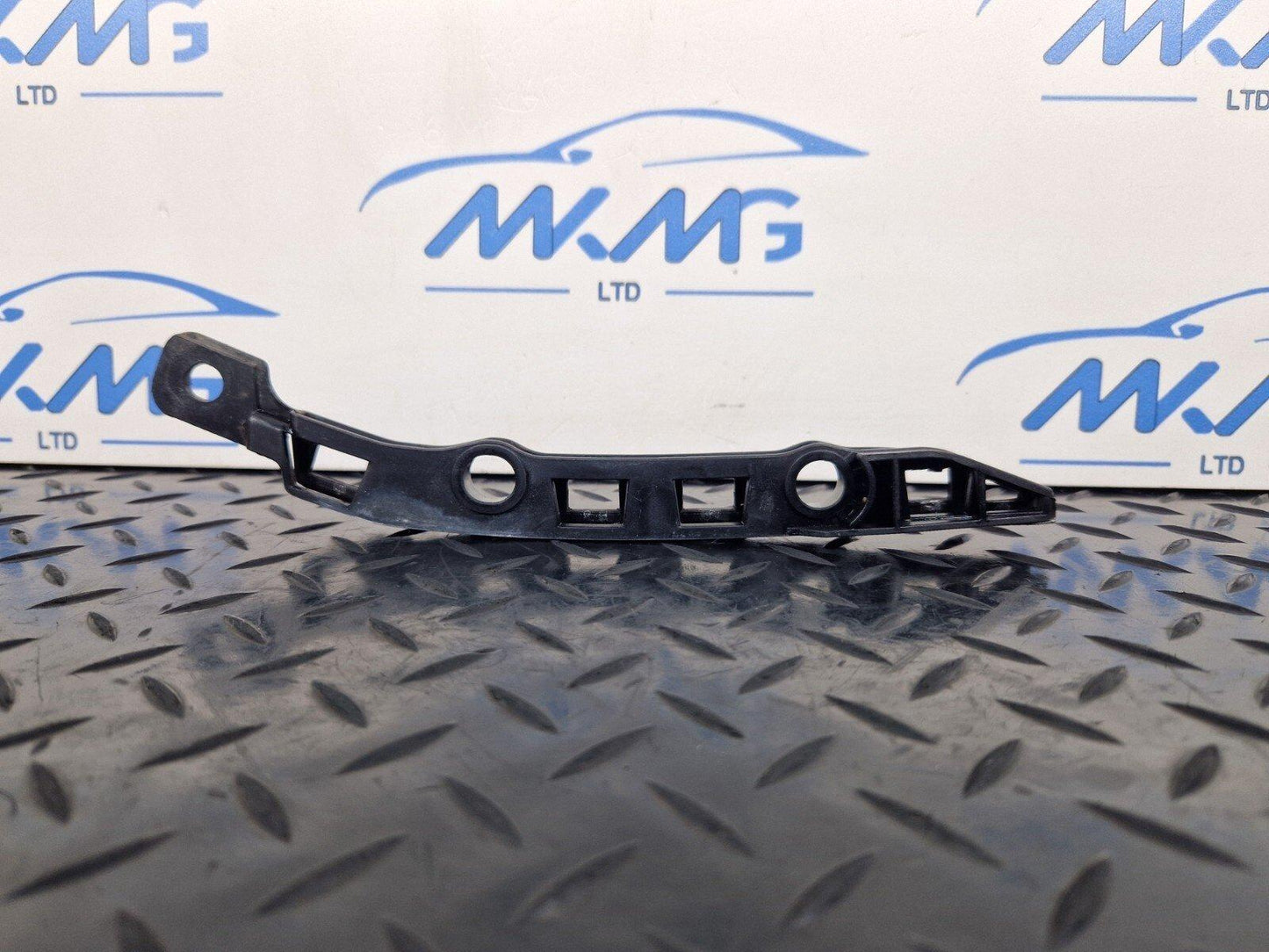 14-20 MERCEDES GLA X156 REAR BUMPER RIGHT SUPPORT BRACKET A1568850421