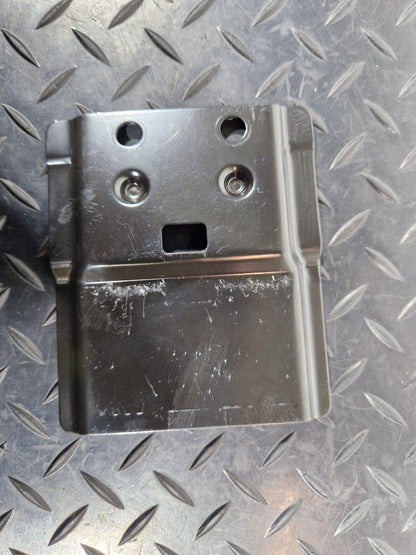 16-19 AUDI A4 B9 GENUINE REAR BOOT PANEL BRACKET HOLDER 8W0863253