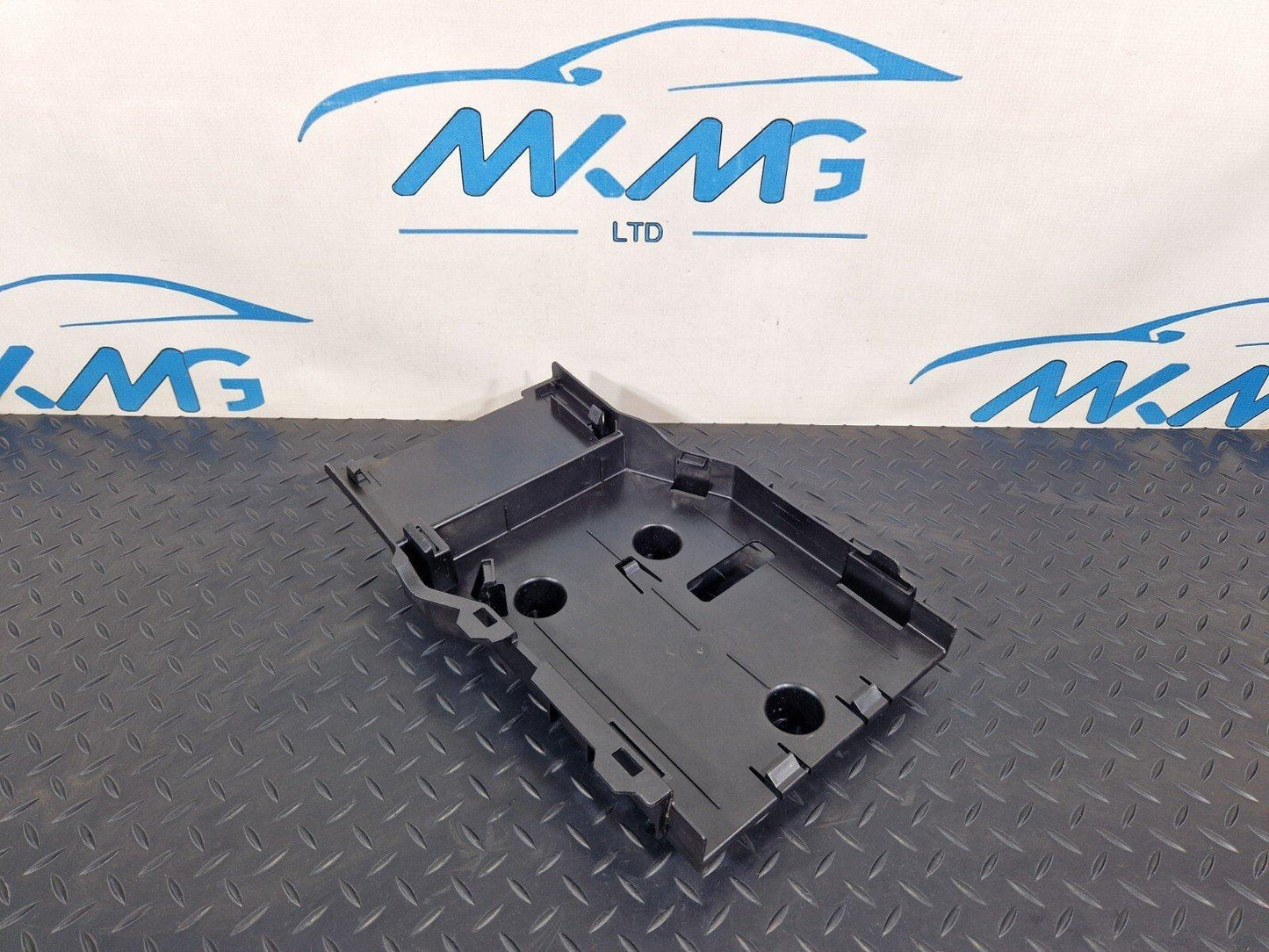 18-ON MERCEDES SPRINTER W907 W910 FRONT BODY CONTROL UNIT BRACKET HOLDER MOUNT