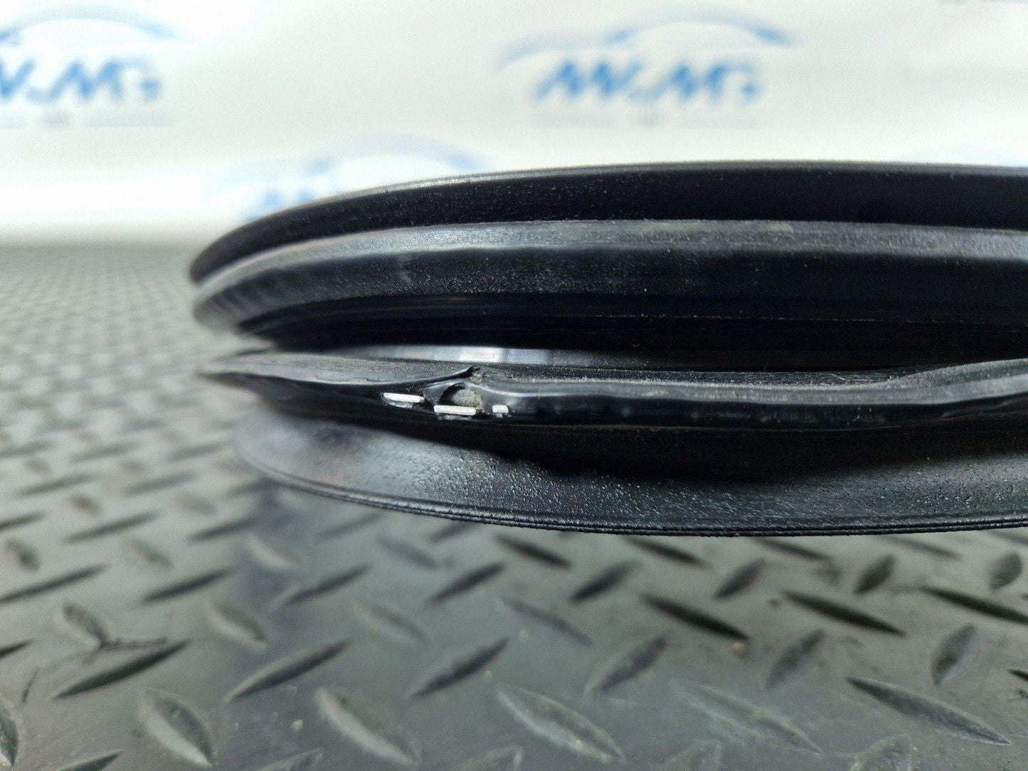 11-19 MERCEDES BENZ ML W166  LEFT REAR RUBBER DOOR SEAL A1666970151